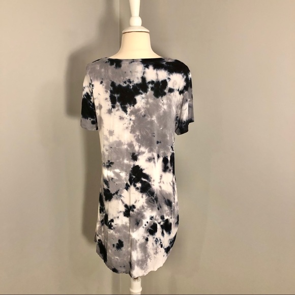 Time and Tru Tie Dye Top - Picture 9 of 11